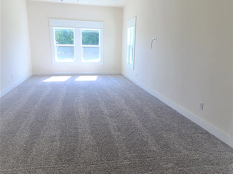 108 Tralee Ct — Photo 36