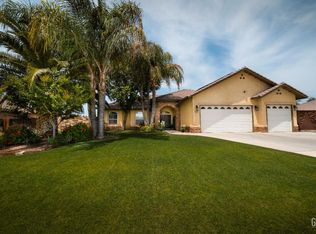 6840 Avenida Del Sol, Bakersfield, CA 93307