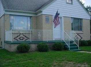 8 Sarabel Ct, Cheektowaga, NY 14225