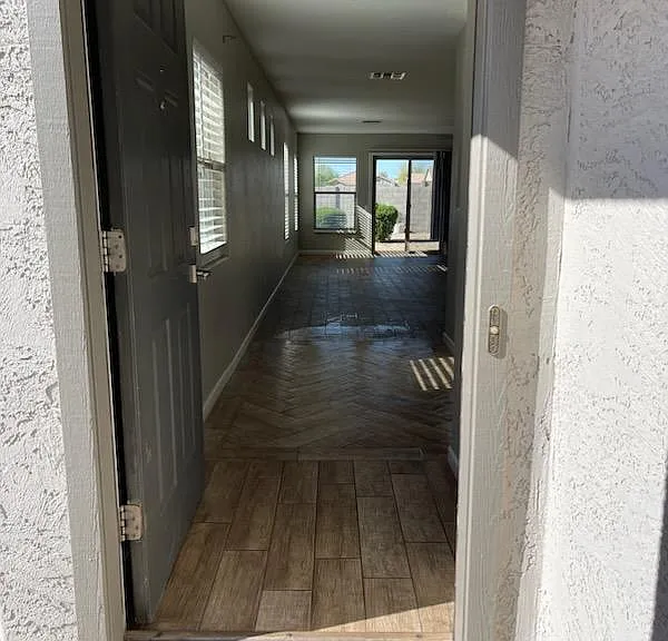 1708 E Christopher St — Photo 4