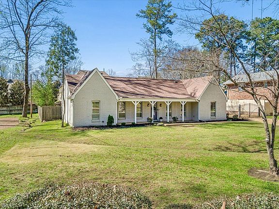 2nd image of 2043 Sunset Rd