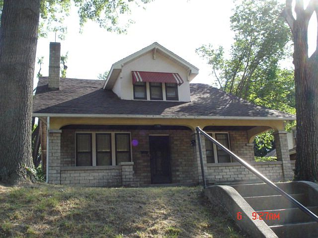 1st image of 114 W Atchison St