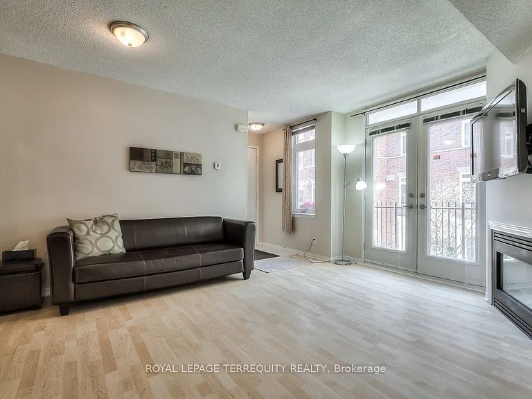 106 Redpath Ave #18 — Photo 8
