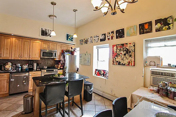 Rented by Ideal Properties Group | media 3