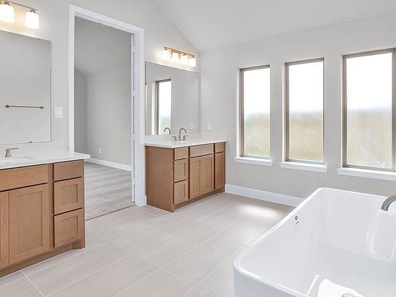 5th image of 16518 Mandora Ln