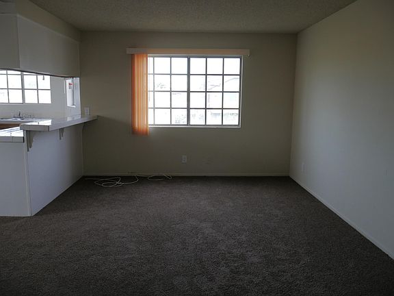 3rd image of 1530 W 204th St APT 4