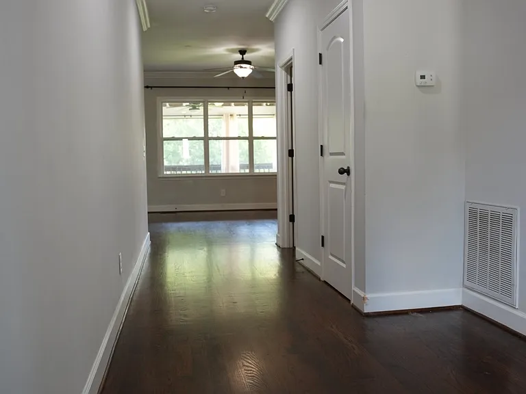 612 Nevins Pl — Photo 15