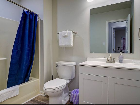 5th image of 546 Hill Dr #544