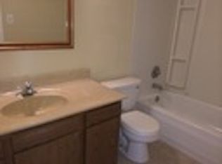 17 Churn Rd, Matteson, IL 60443