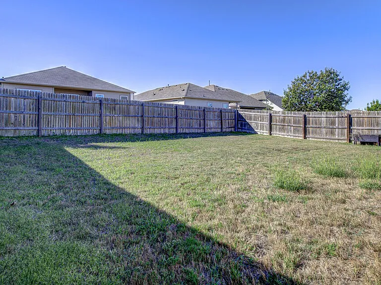 6705 Loretta White Ln — Photo 6