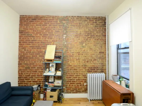 807 Saint Johns Place image 2 of 7