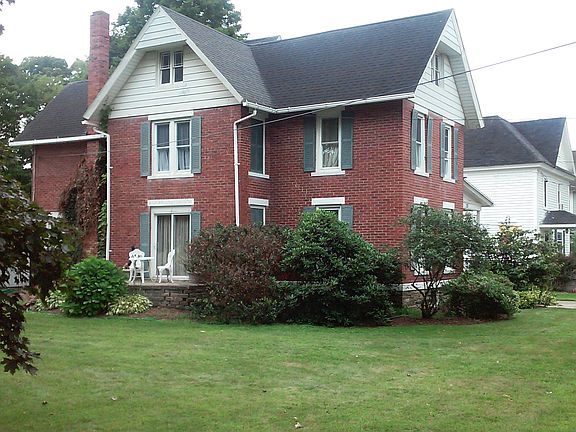 2nd image of 25 Charlesworth Ave