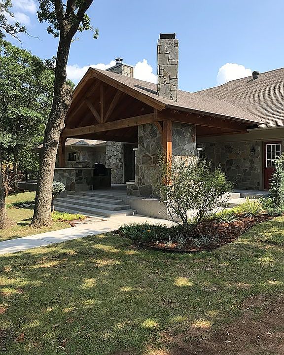 2nd image of 4013 Bent Tree Dr