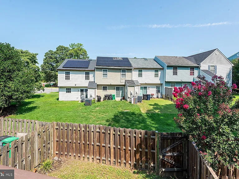 2406 Rosecroft Ct — Photo 29