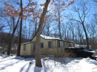 79 Osseo Park Rd, Monroe, NY 10950