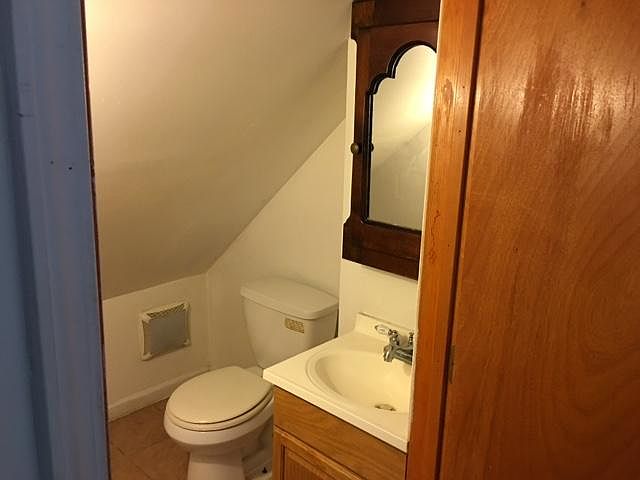 1st image of 1921 Dewey Ave #2