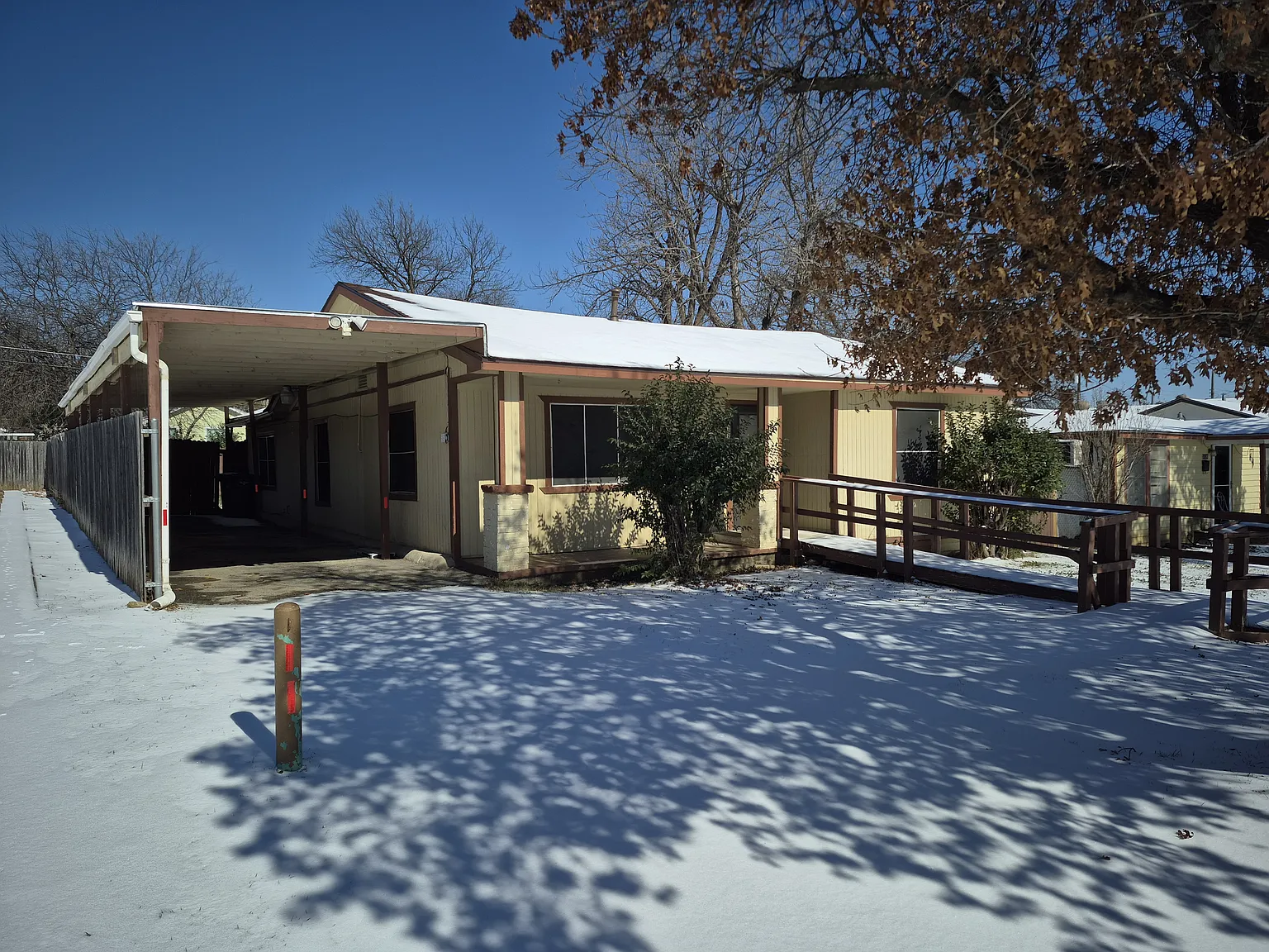 4 bed, 1.5 bath, 1372 sqft, $1,800 — Photo 2