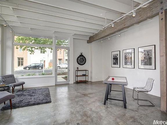 4th image of 2751 35th St