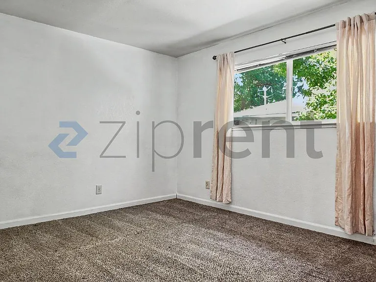 1812 Cirby Way #B — Photo 21