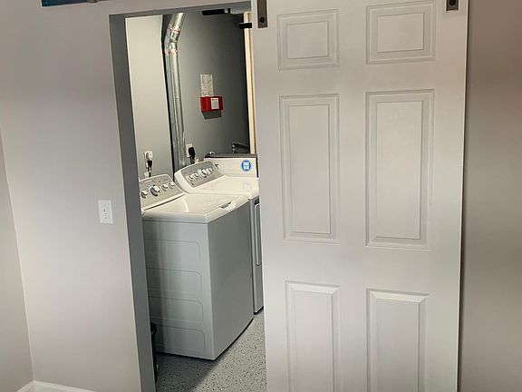 5th image of 8526 Gateway Cir
