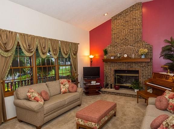 4th image of 10275 Cherrywood Ln