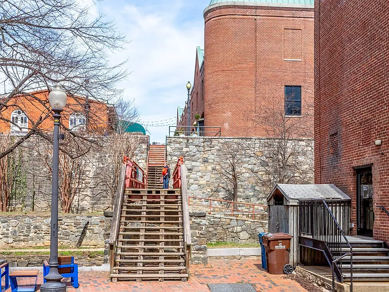 1315 N Ode St #704 — Photo 47