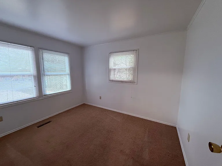 120 Flagg Ct — Photo 9