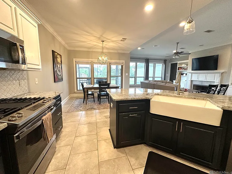 10868 Springtree Ave — Photo 9