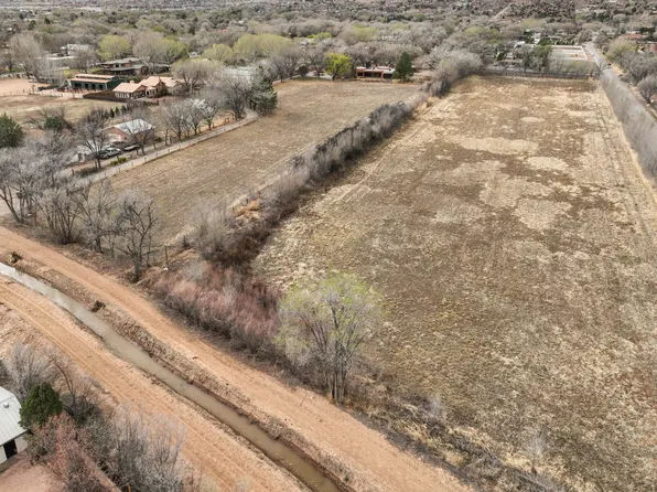 Applewood Rd, Corrales, NM 87048