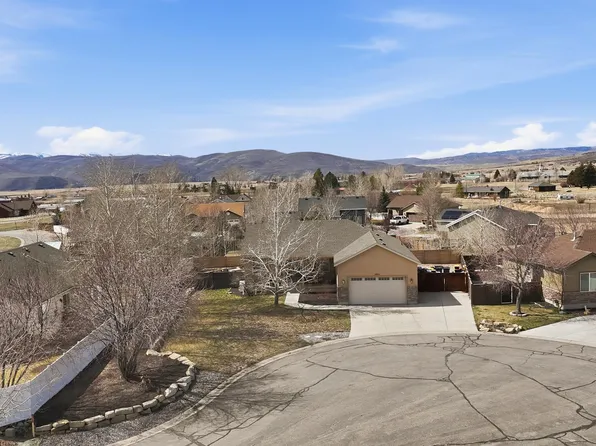 5325 Bridle Cir, Oakley, UT 84055