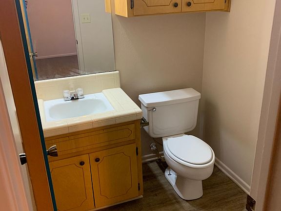 5th image of 974 Sundance St