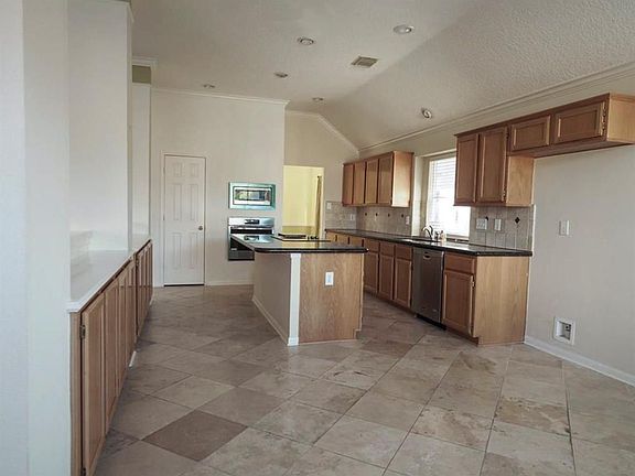 4th image of 3310 E Overdale Dr