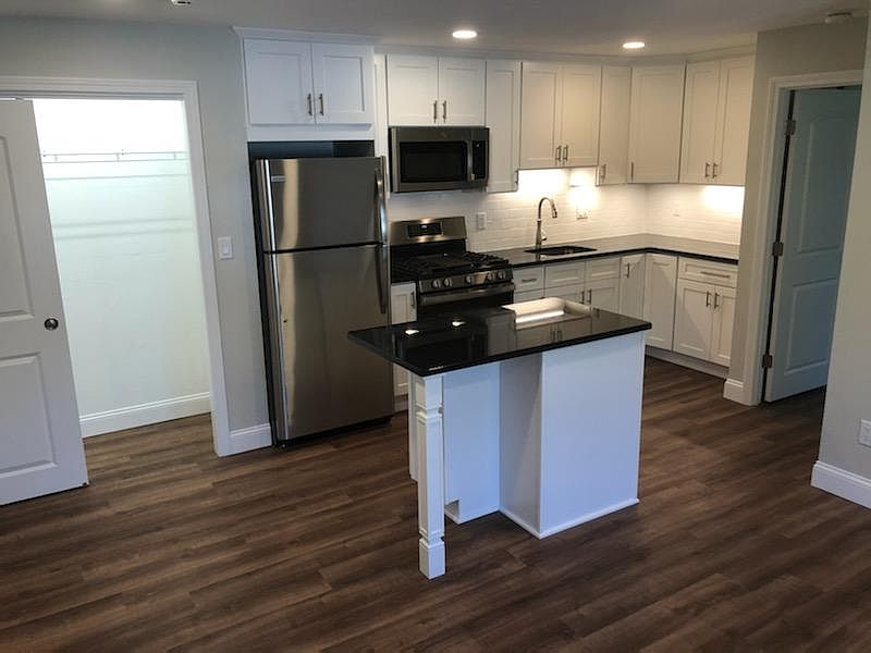 1st image of 37 Kingstown Way APT 8