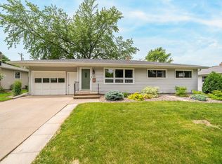 616 Marcella Ave, Combined Locks, WI 54113
