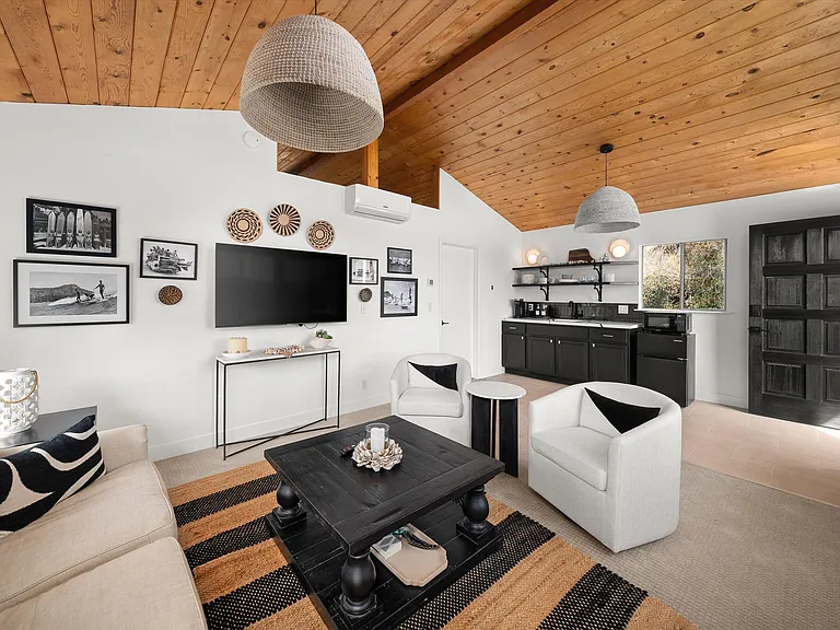 1378 Sycamore Canyon Rd — Photo 34