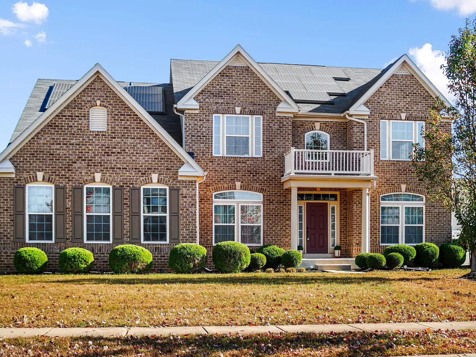 5 bed, 4.5 bath, 3472 sqft, $4,650 — Photo 1