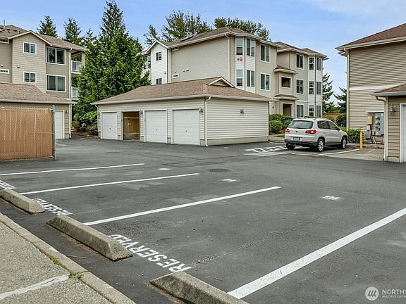 5th image of 10025 9th Avenue W #C302