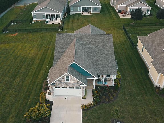 3rd image of 38 Cabel Ct