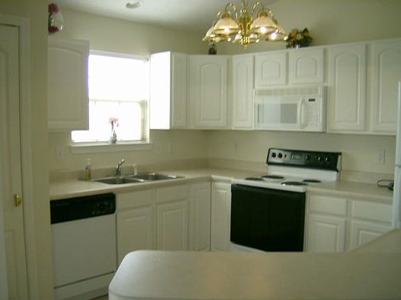 5th image of 10799 Whippoorwill Ln