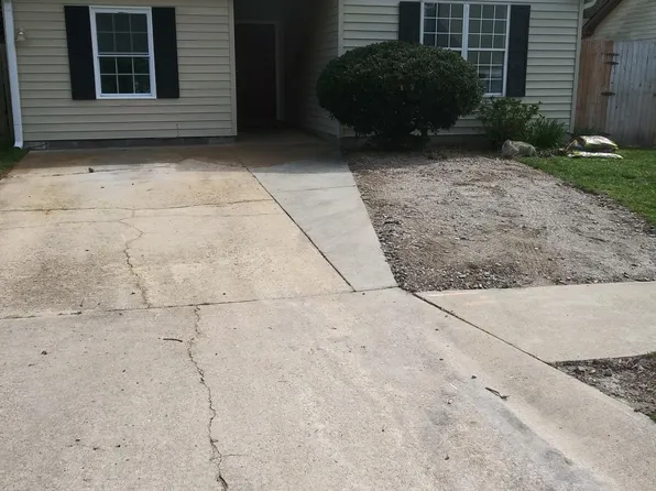 1548 Hummingbird Ln, Virginia Beach, VA 23454