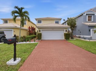9768 NW 1st Mnr, Coral Springs, FL 33071
