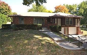 1st image of 17 Collins Dr