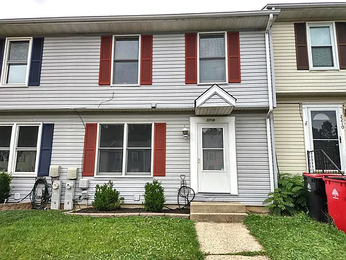 2208 Melrose Ln Photo 1