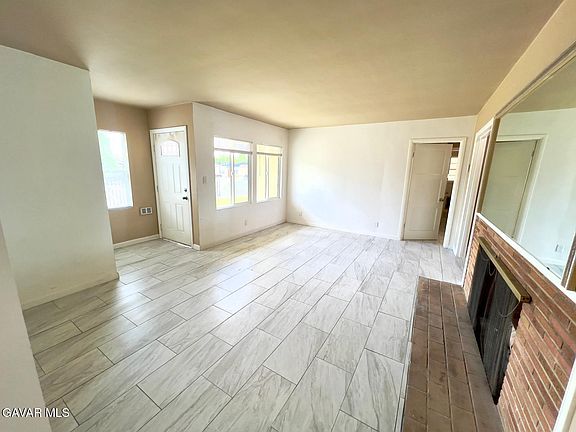 3rd image of 44632 Fern Ave