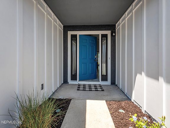 3rd image of 157 CABRILLO Lane