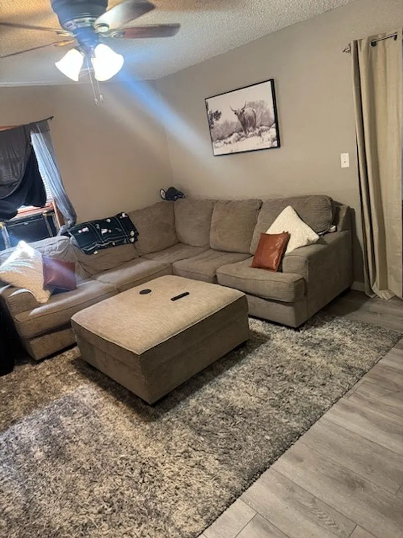 2 bed/1 bath Northside home — Photo 3