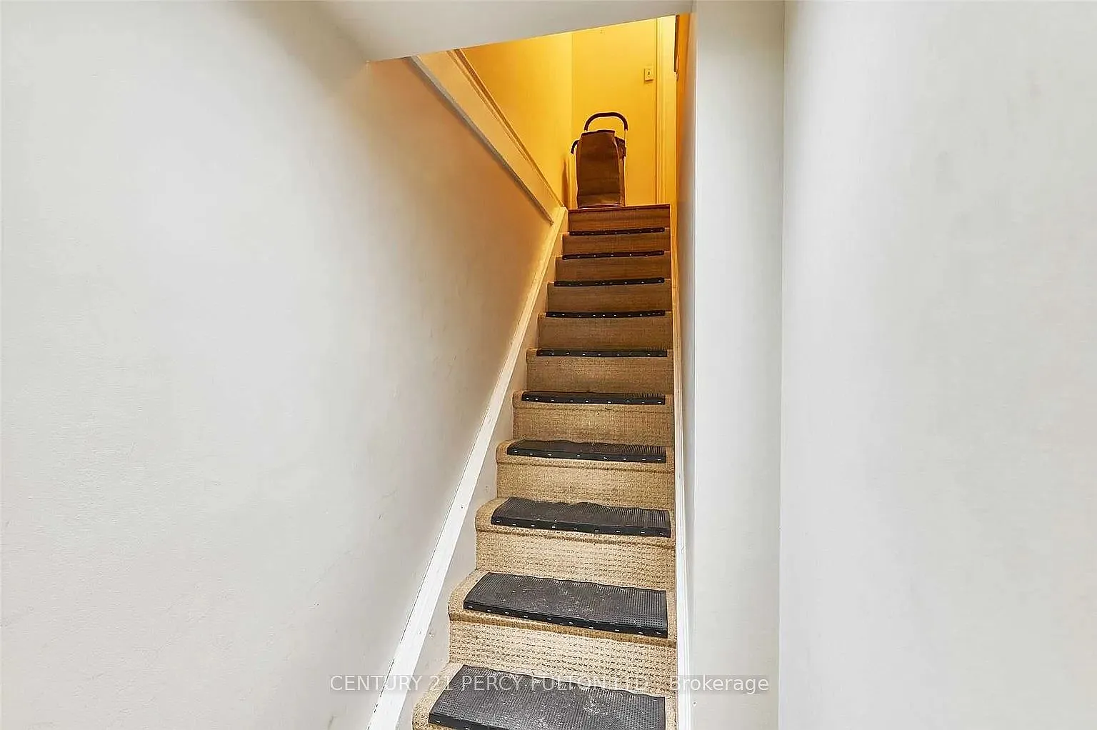 Studio, $1,500 — Photo 2
