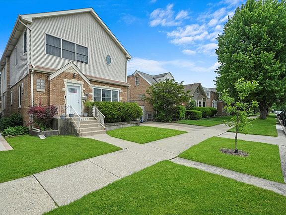 4th image of 3829 N Nordica Ave
