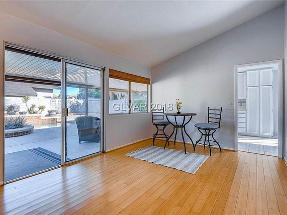 3rd image of 4574 Rockvale Dr