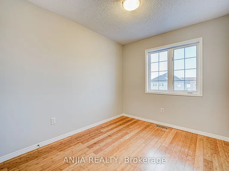 146 Billingsley Cres — Photo 24